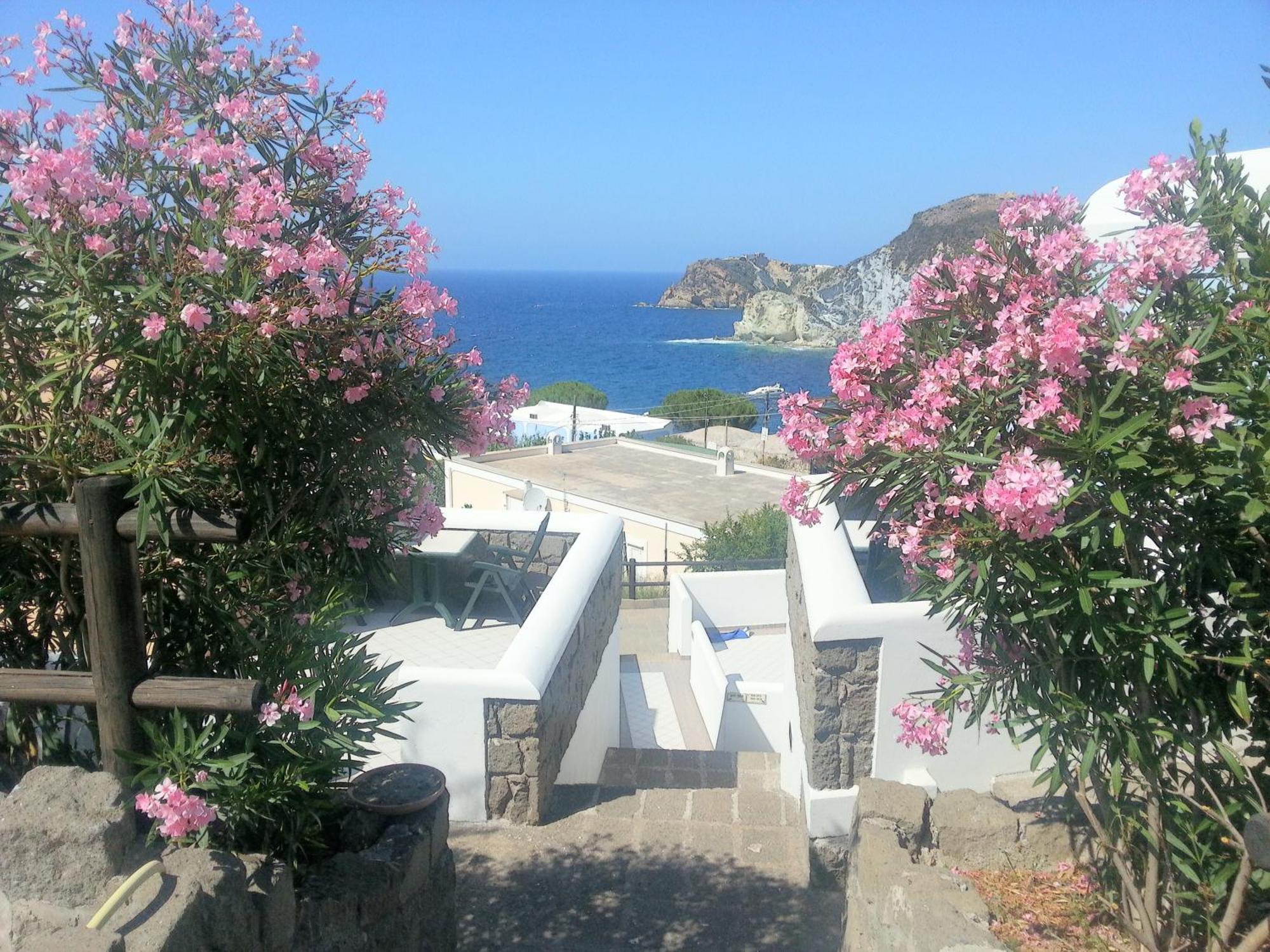 Hotel Villaggio Dei Pescatori Ponza Exteriör bild