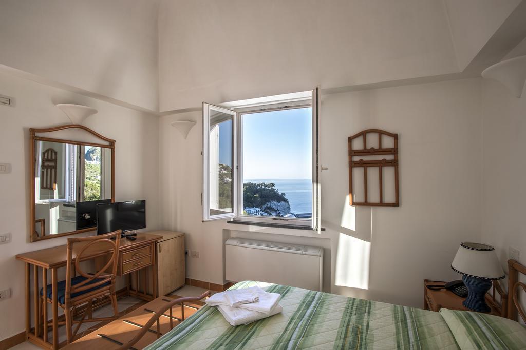 Hotel Villaggio Dei Pescatori Ponza Exteriör bild