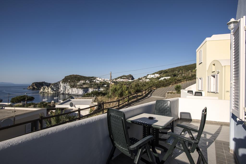 Hotel Villaggio Dei Pescatori Ponza Exteriör bild