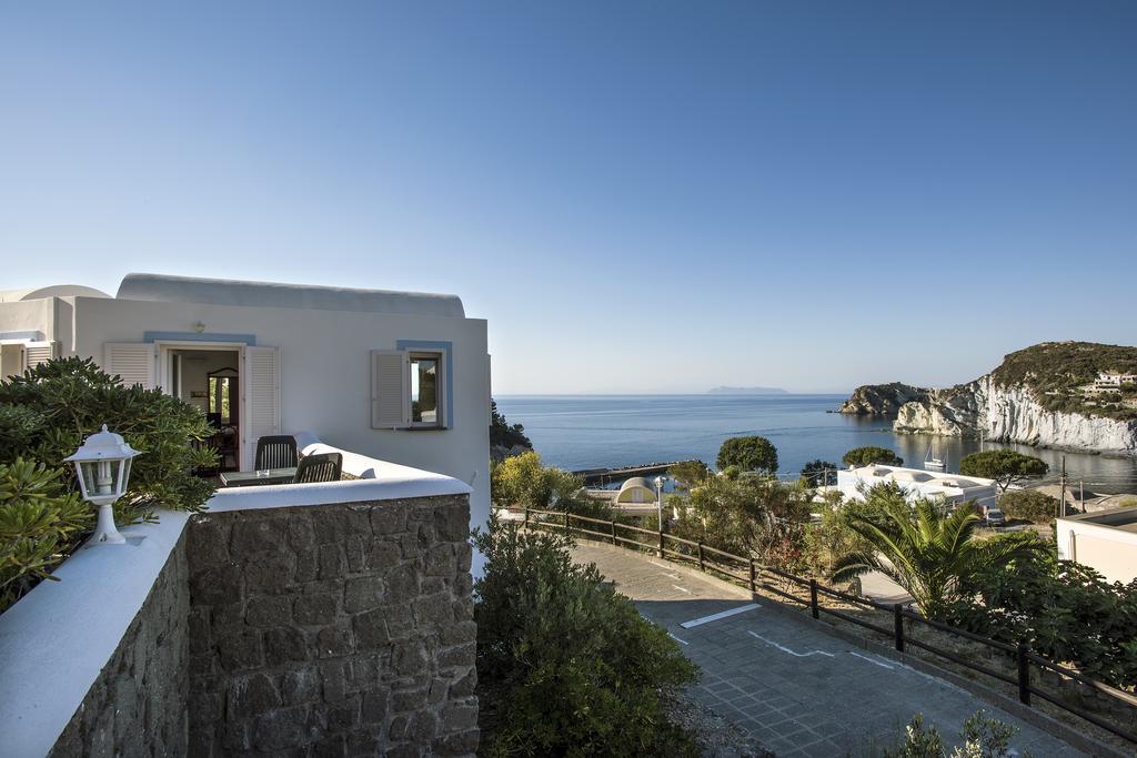 Hotel Villaggio Dei Pescatori Ponza Exteriör bild