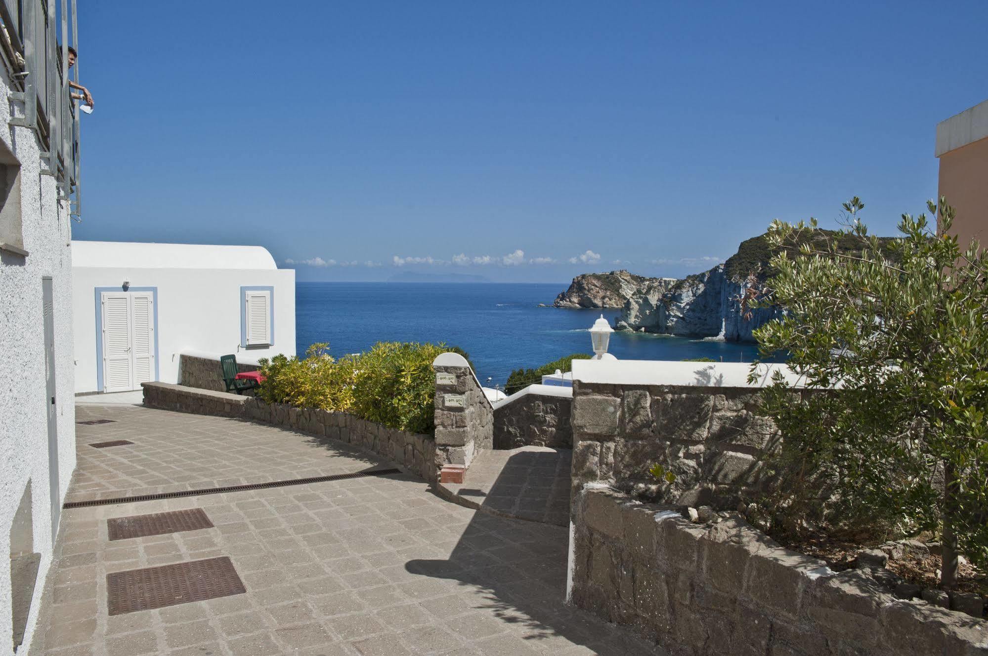 Hotel Villaggio Dei Pescatori Ponza Exteriör bild