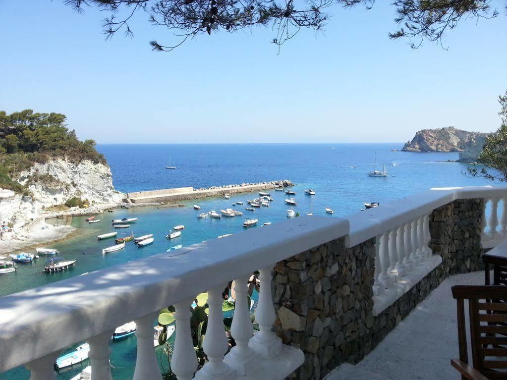 Hotel Villaggio Dei Pescatori Ponza Exteriör bild