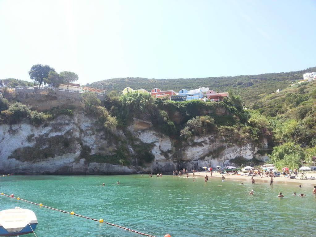 Hotel Villaggio Dei Pescatori Ponza Exteriör bild